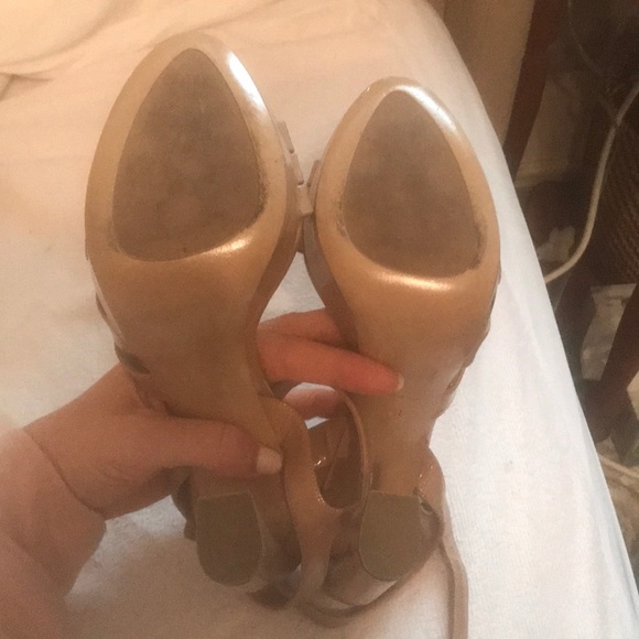 Nude patent leather Miu Miu platform sandals - Picture 4 of 4